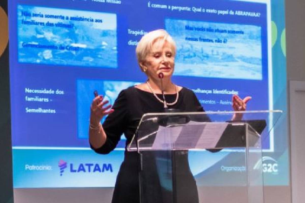 “Sofro com eles”, diz parente de vítima de acidente aéreo de 1996 “Sofro com eles”, diz parente de vítima de acidente aéreo de 1996