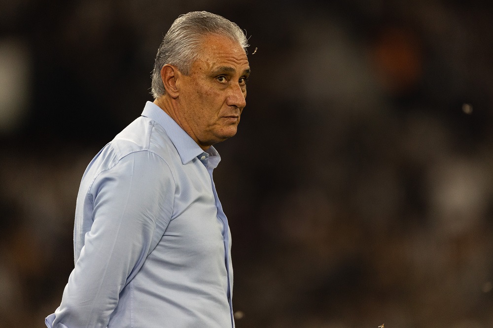Tite é internado por sofrer arritmia após jogo do Flamengo pela Libertadores Tite é internado por sofrer arritmia após jogo do Flamengo pela Libertadores