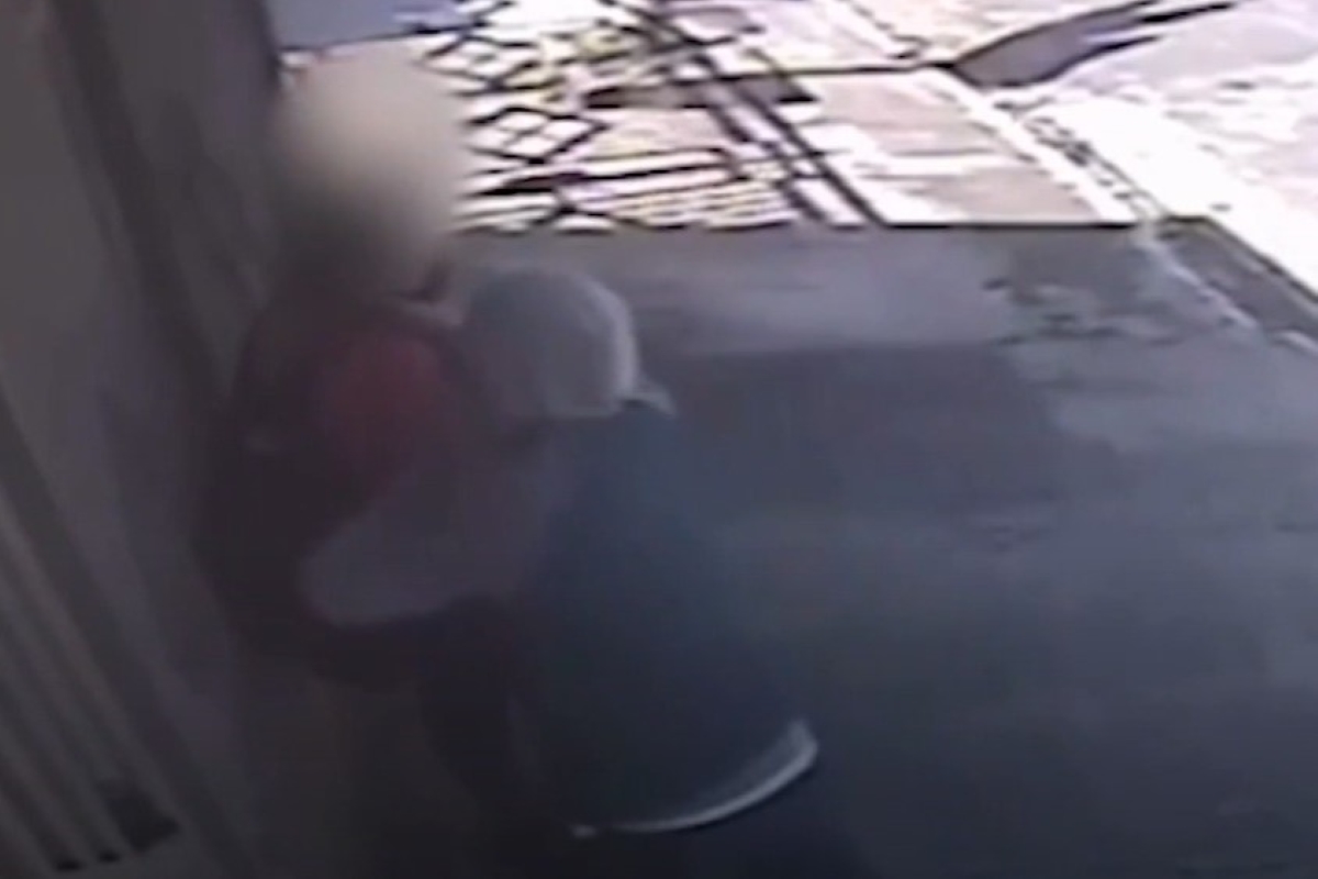 Vídeo: ex é suspeito de mandar esfaquear adolescente de 15 anos em SP Vídeo: ex é suspeito de mandar esfaquear adolescente de 15 anos em SP