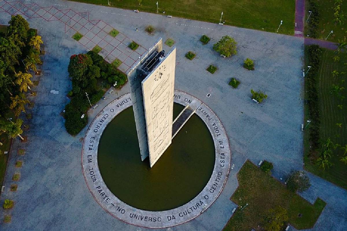 Aluna PCD da USP afirma ter sido estuprada por vizinho em alojamento Aluna PCD da USP afirma ter sido estuprada por vizinho em alojamento