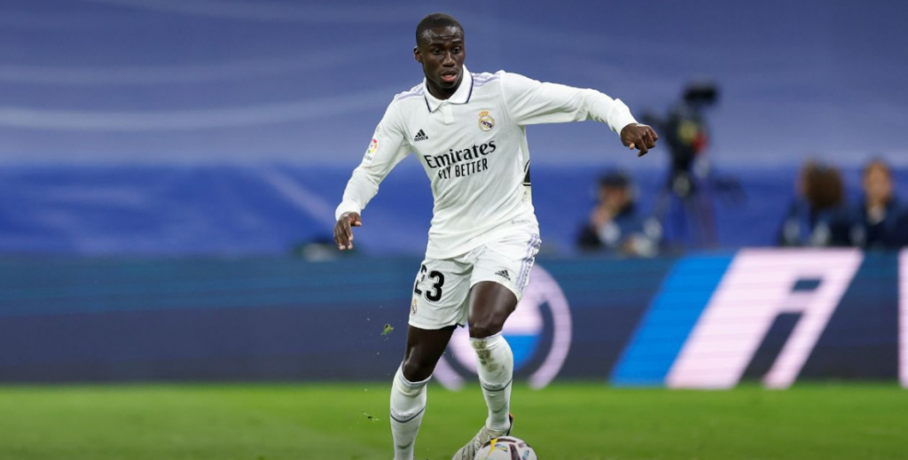 Ancelotti anuncia que Mendy renovou com Real Madrid até 2027 Ancelotti anuncia que Mendy renovou com Real Madrid até 2027