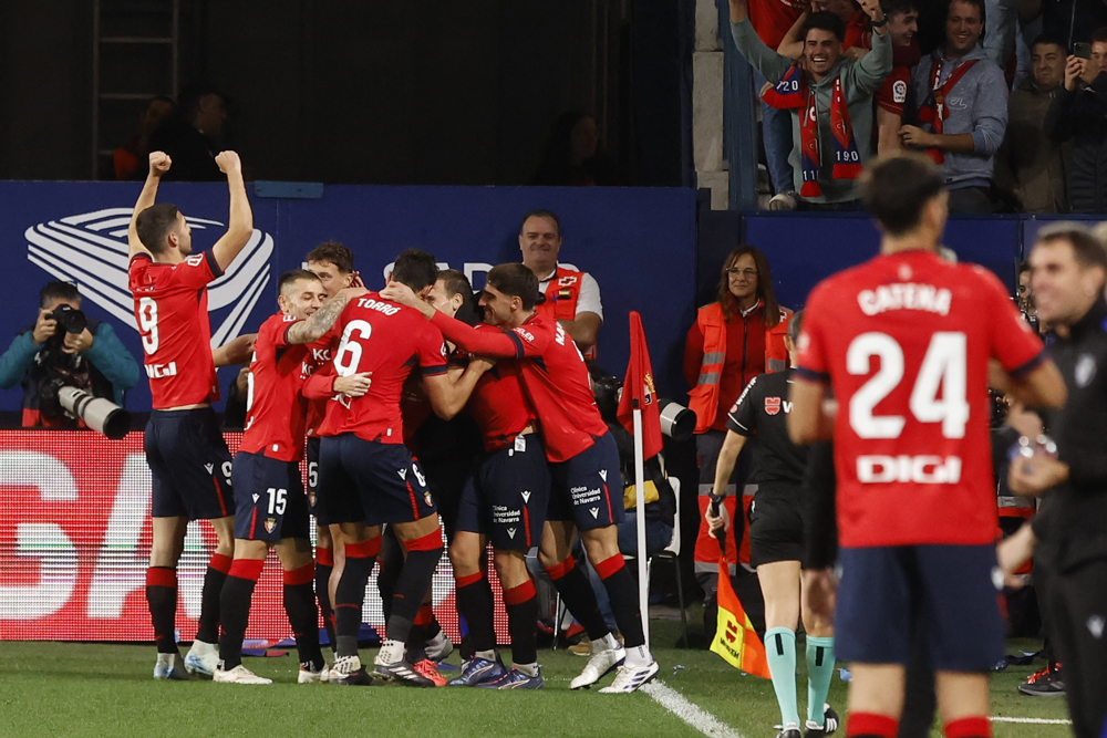 Barcelona é atropelado pelo Osasuna e vê invencibilidade chegar ao fim Barcelona é atropelado pelo Osasuna e vê invencibilidade chegar ao fim