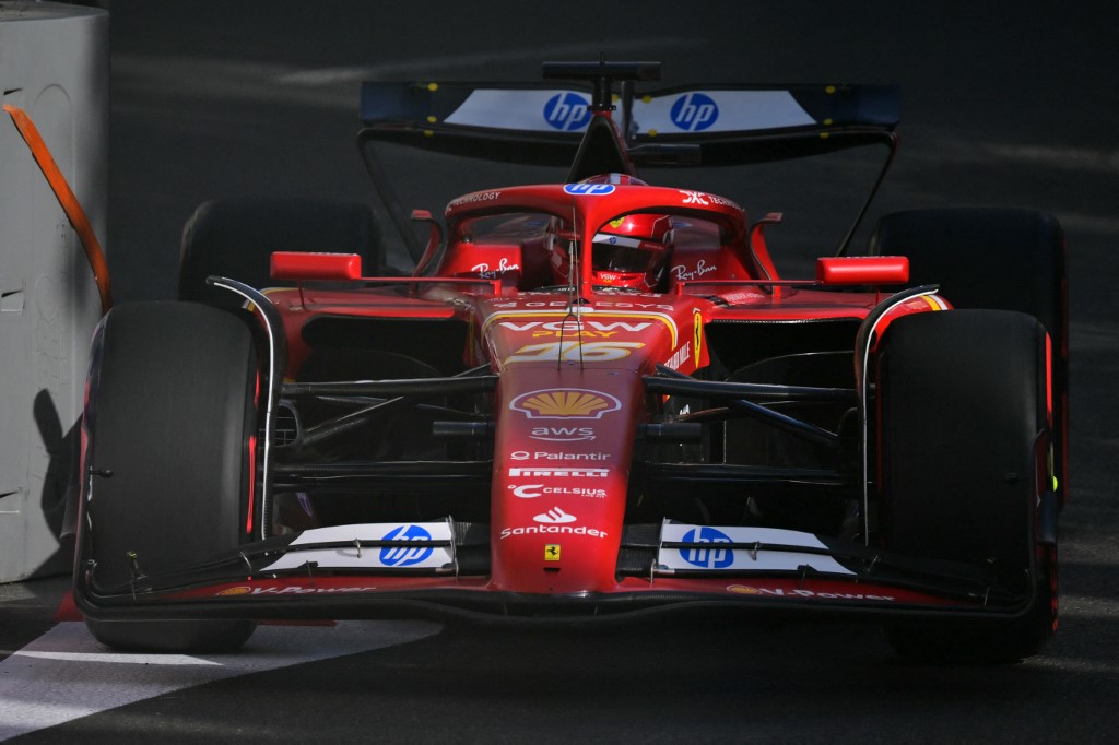 Charles Leclerc faz a pole do GP do Azerbaijão de F1 Charles Leclerc faz a pole do GP do Azerbaijão de F1