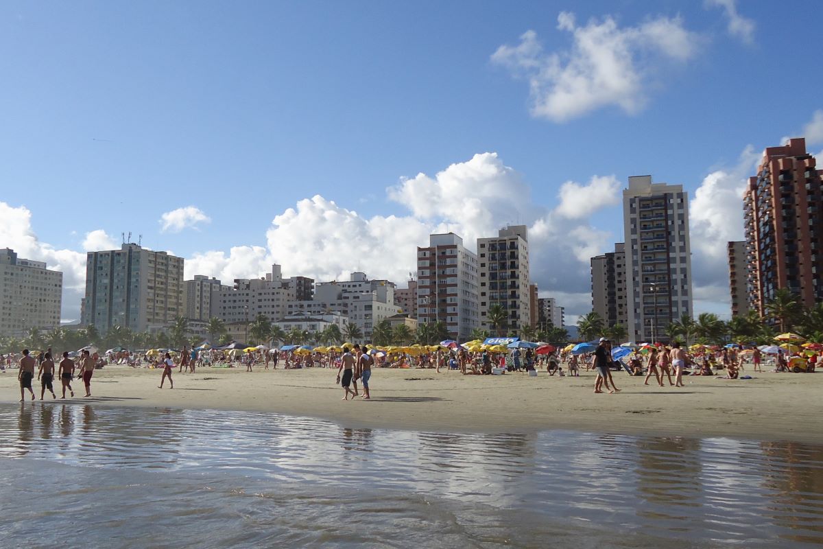Cidade do litoral paga a prefeito salário maior que todas as capitais Cidade do litoral paga a prefeito salário maior que todas as capitais