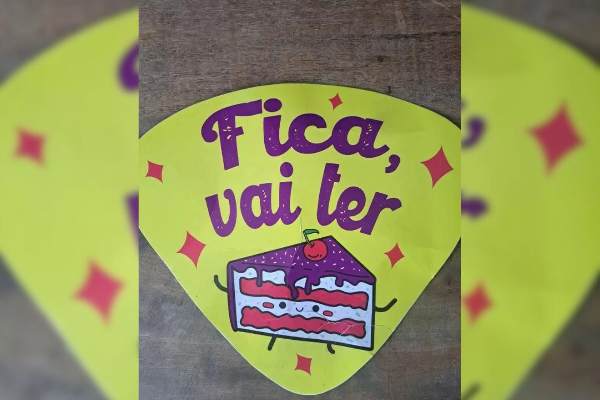 “Fica, vai ter bolo”: Justiça multa Boulos por pedir votos no Carnaval “Fica, vai ter bolo”: Justiça multa Boulos por pedir votos no Carnaval
