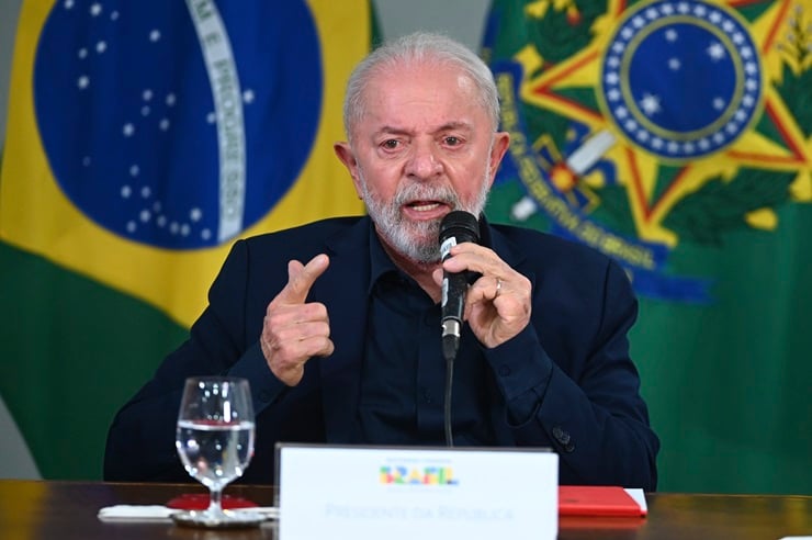 Governo Lula quer proibir uso do Bolsa Família para apostas