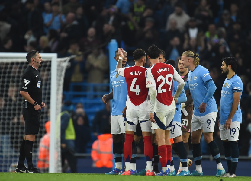 Haaland e Gabriel Jesus trocam ofensas em Manchester City x Arsenal Haaland e Gabriel Jesus trocam ofensas em Manchester City x Arsenal