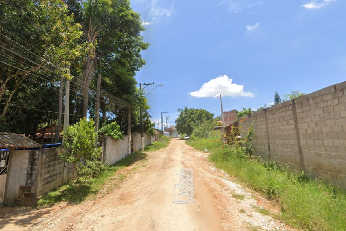 Homem de 70 anos morre após cair em bueiro no interior de SP Homem de 70 anos morre após cair em bueiro no interior de SP