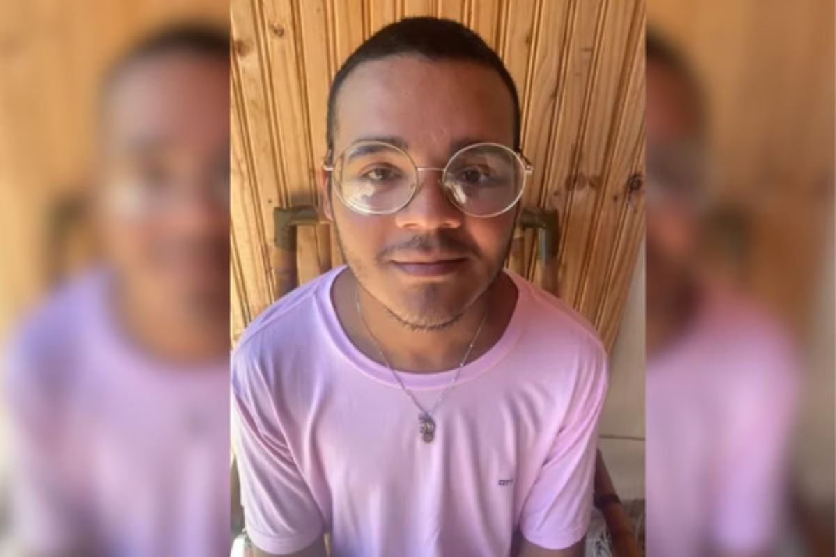 Justiça determina que USP matricule aluno não considerado pardo Justiça determina que USP matricule aluno não considerado pardo