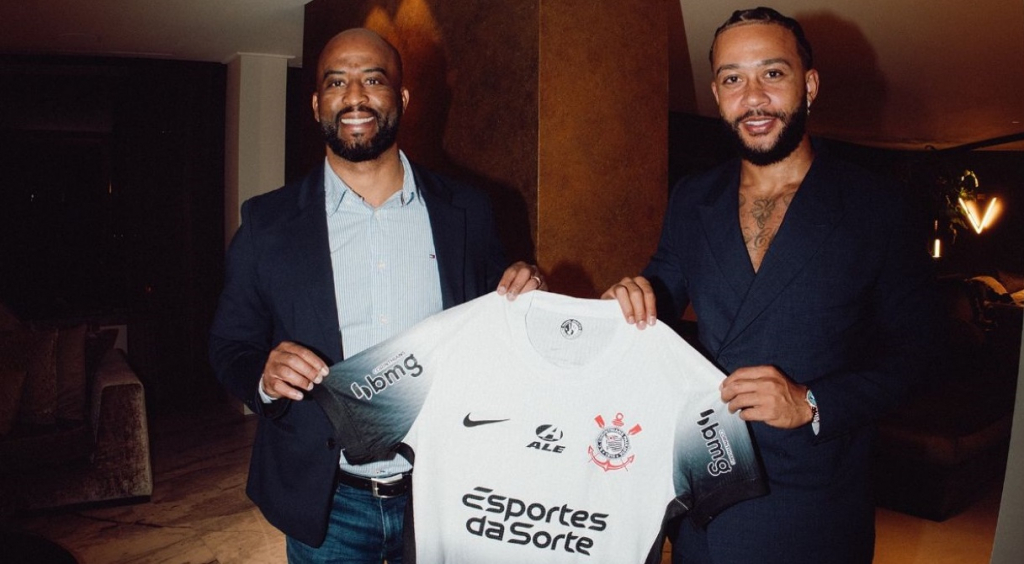 Memphis Depay é o novo reforço do Corinthians, mas não jogará na Copa do Brasil Memphis Depay é o novo reforço do Corinthians, mas não jogará na Copa do Brasil