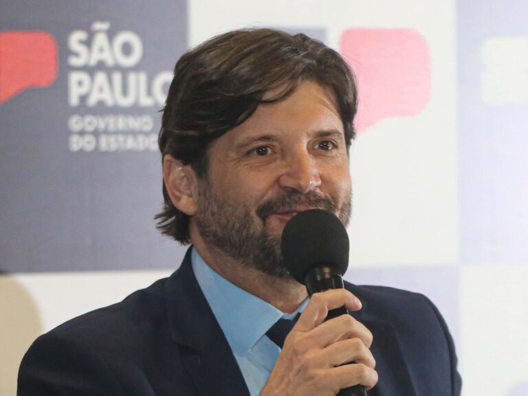 Pupilo de Valdemar quer mudar lei para se reeleger presidente da Alesp