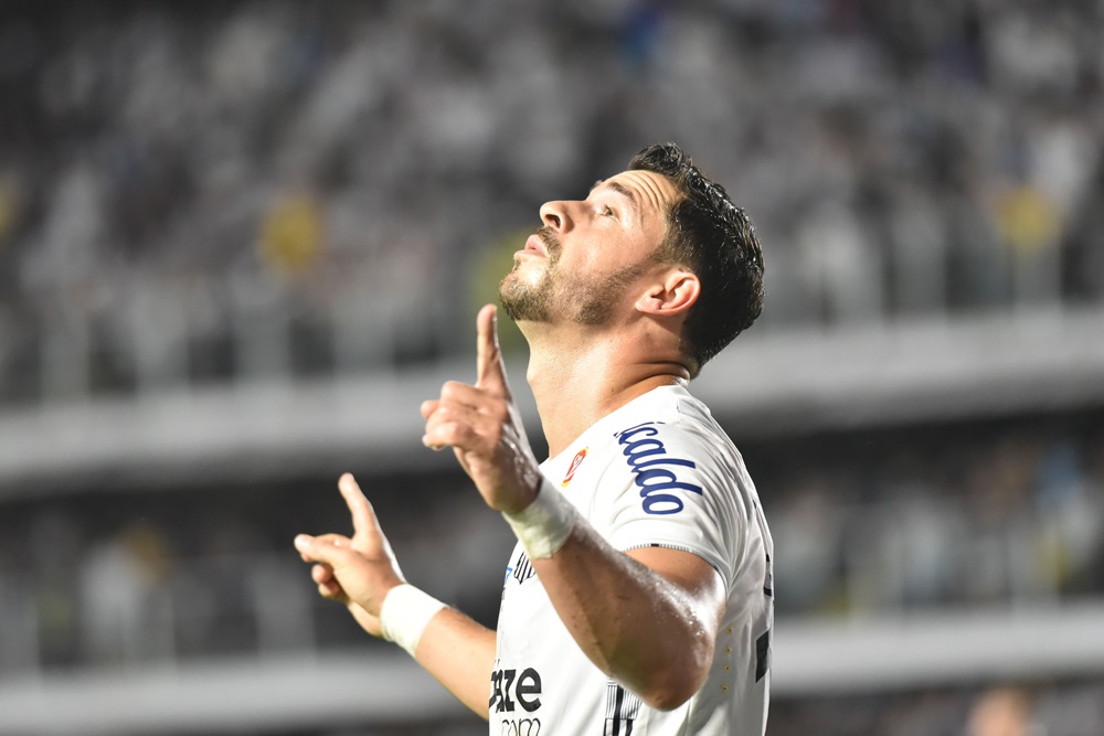 Santos pode retornar à Série A neste sábado, mas tem que torcer para o Ceará tropeçar