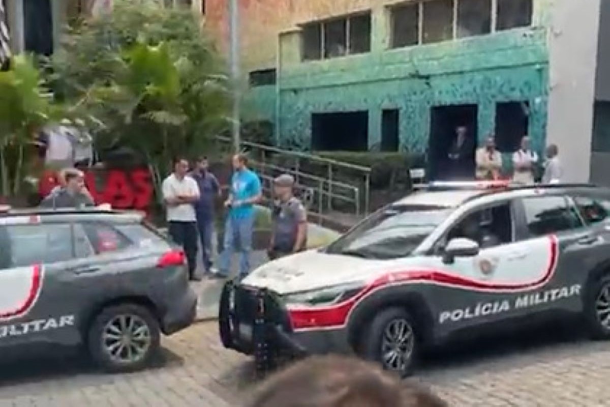Tiroteio na Belas Artes: suspeitos são identificados, diz delegado Tiroteio na Belas Artes: suspeitos são identificados, diz delegado
