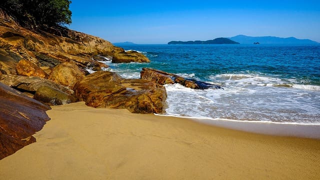 Ubatuba é o destino familiar mais buscado em outubro