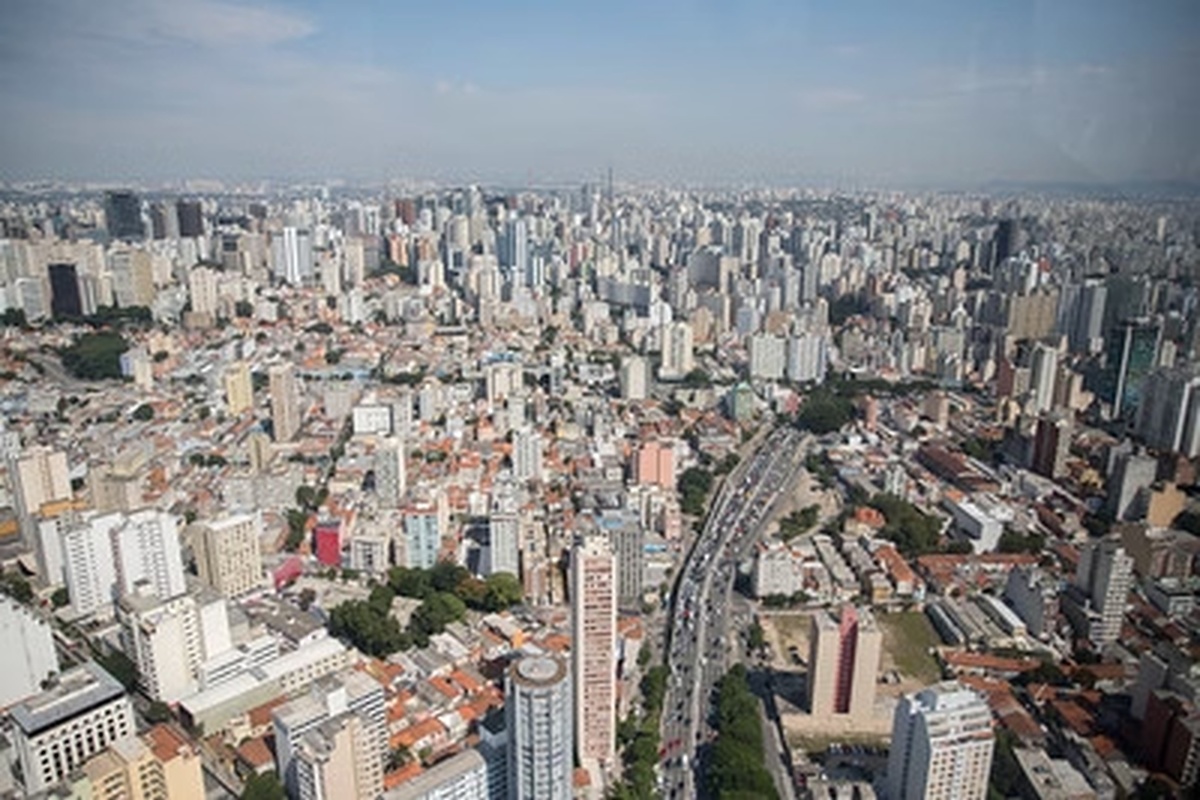 Umidade relativa do ar deve atingir níveis críticos em SP nesta terça