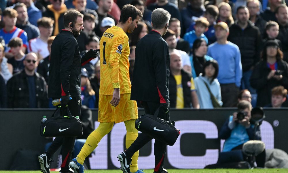 Alisson se lesiona e é cortado da seleção; Weverton, do Palmeiras, é convocado Alisson se lesiona e é cortado da seleção; Weverton, do Palmeiras, é convocado
