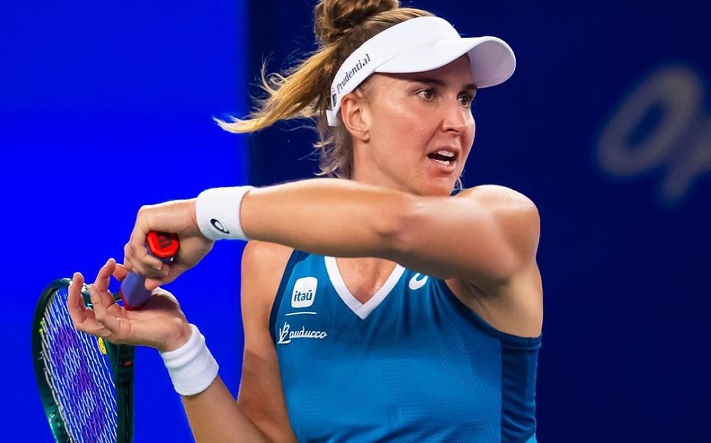 Beatriz Haddad conta com tropeço de adversárias e se mantém no top 10 mundial Beatriz Haddad conta com tropeço de adversárias e se mantém no top 10 mundial