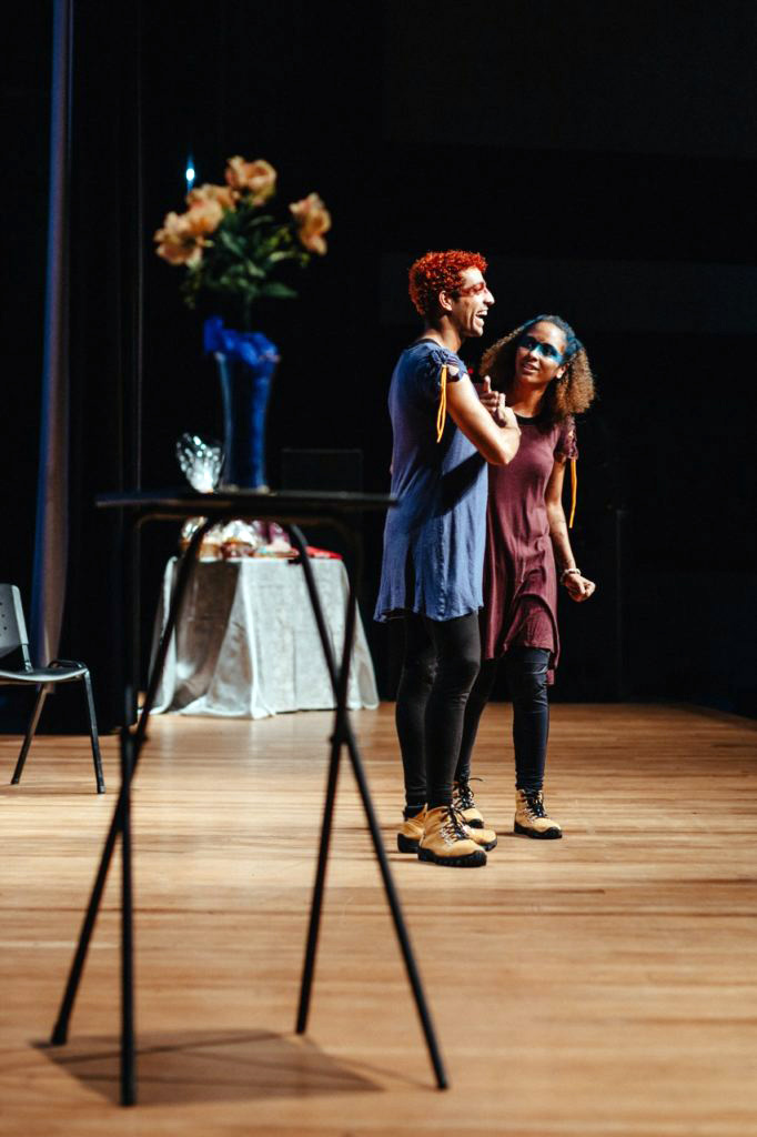 Cia. de Teatro PimentArdida leva espetáculo com acessibilidade em espaços educacionais da cidade