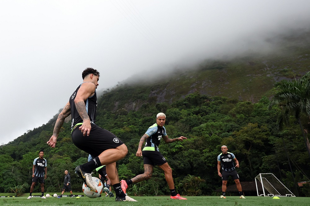 Confira possível escalação do jogo entre Botafogo e Peñarol pela semifinal da Libertadores