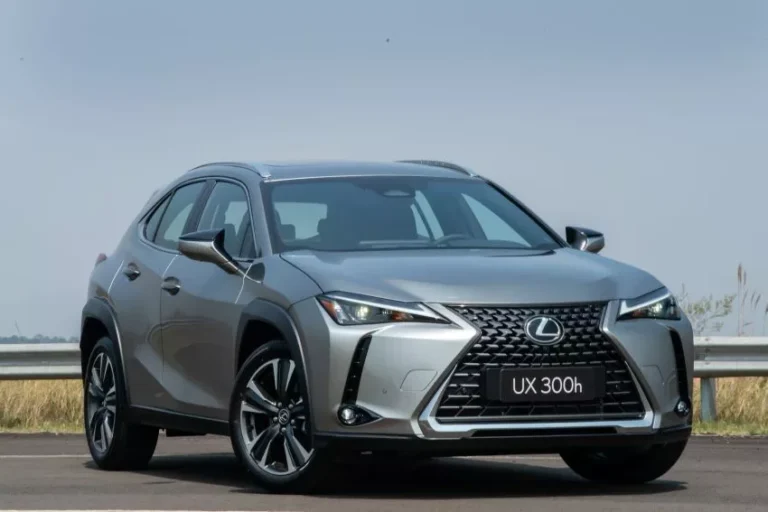 Crossover híbrido Lexus UX 300h chega ao Brasil por R$ 299,9 mil