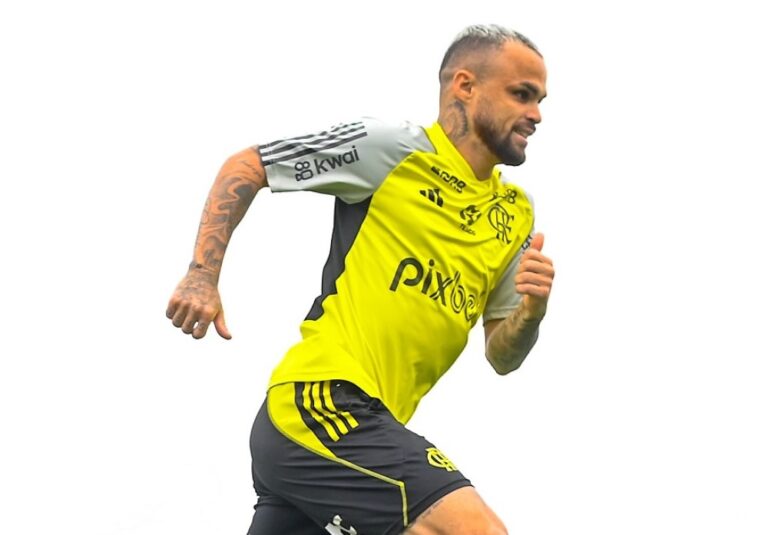 Michael rescinde contrato com o Flamengo