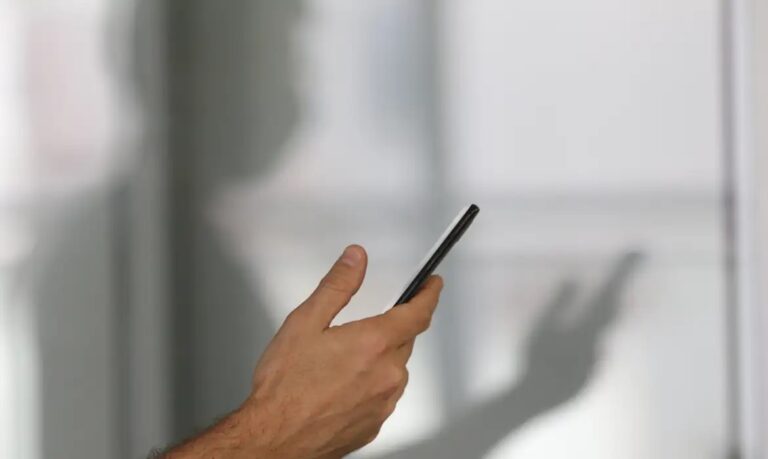 Nubank anuncia serviço de telefonia móvel