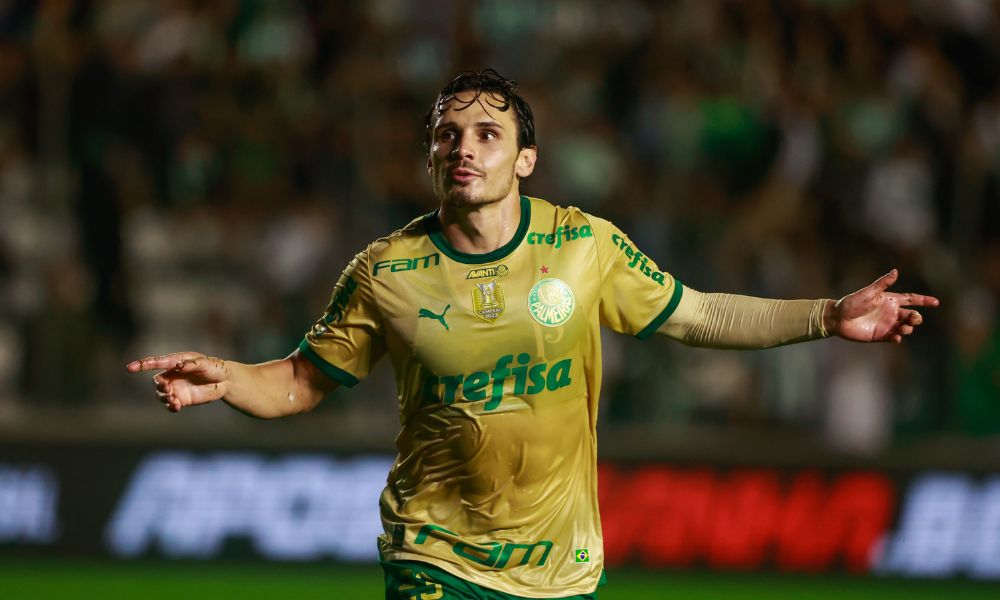 Palmeiras faz 5 a 3 no Juventude e fica a um ponto do Botafogo Palmeiras faz 5 a 3 no Juventude e fica a um ponto do Botafogo