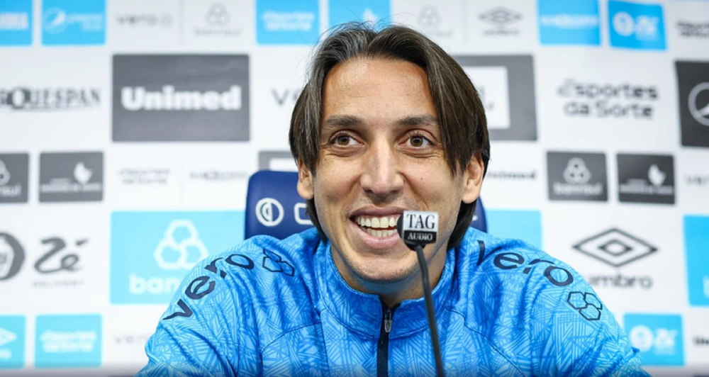 Pedro Geromel anuncia aposentadoria no final da temporada Pedro Geromel anuncia aposentadoria no final da temporada