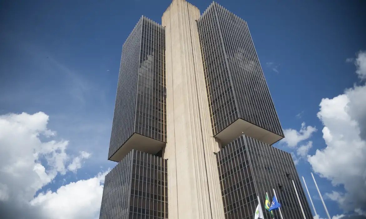 Saiba como as pessoas ‘esquecem’ dinheiro em bancos Saiba como as pessoas ‘esquecem’ dinheiro em bancos