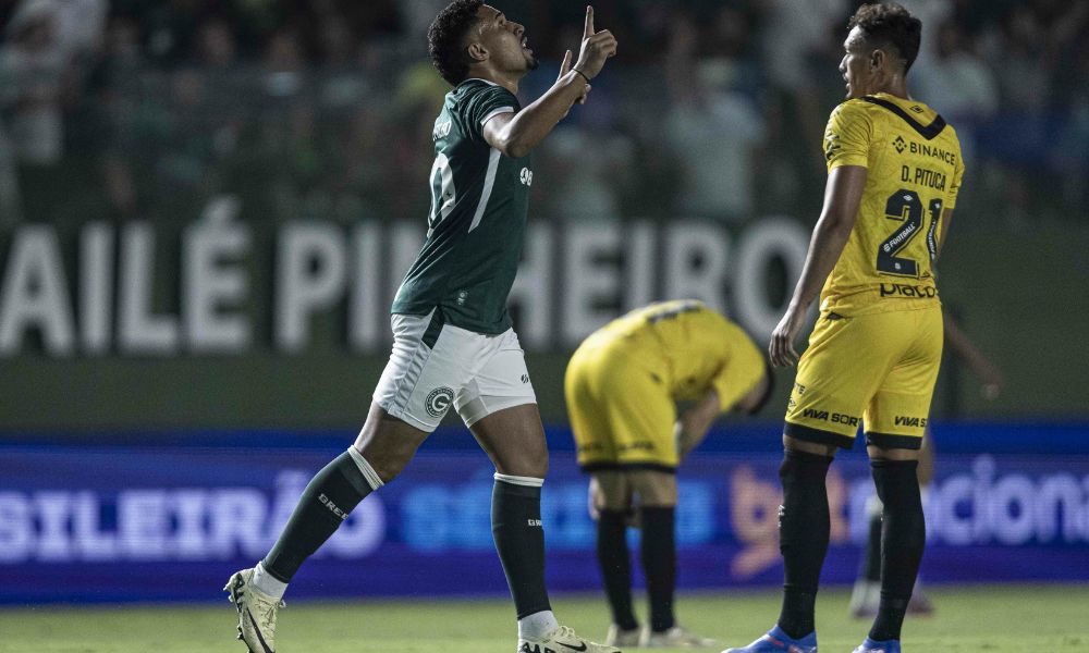 Santos perde para o Goiás e deixa escapar chance de assumir liderança da Série B Santos perde para o Goiás e deixa escapar chance de assumir liderança da Série B