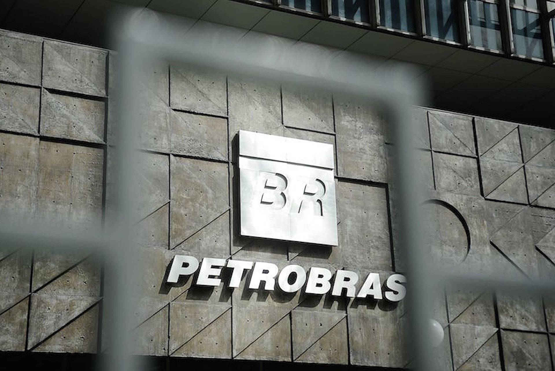 Técnicos do Ibama apontam desrespeito a indígenas e inconsistências em plano da Petrobras Técnicos do Ibama apontam desrespeito a indígenas e inconsistências em plano da Petrobras