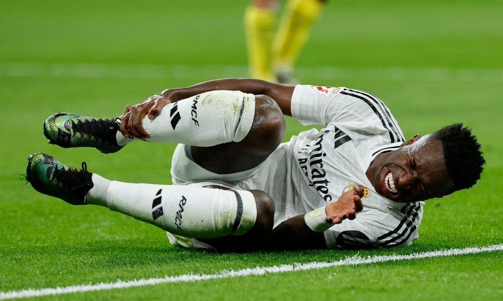 Vinicius Júnior sofre lesão cervical e pode desfalcar seleção Vinicius Júnior sofre lesão cervical e pode desfalcar seleção