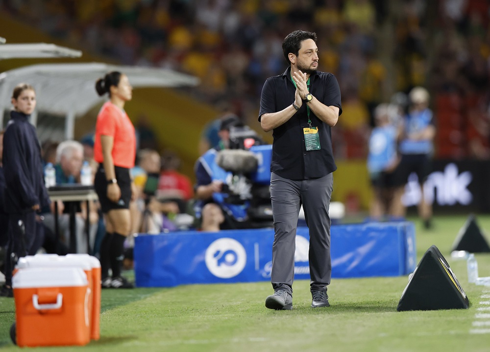 Arthur Elias elogia vitória da seleção feminina sobre a Austrália e destaca jovens talentos Arthur Elias elogia vitória da seleção feminina sobre a Austrália e destaca jovens talentos