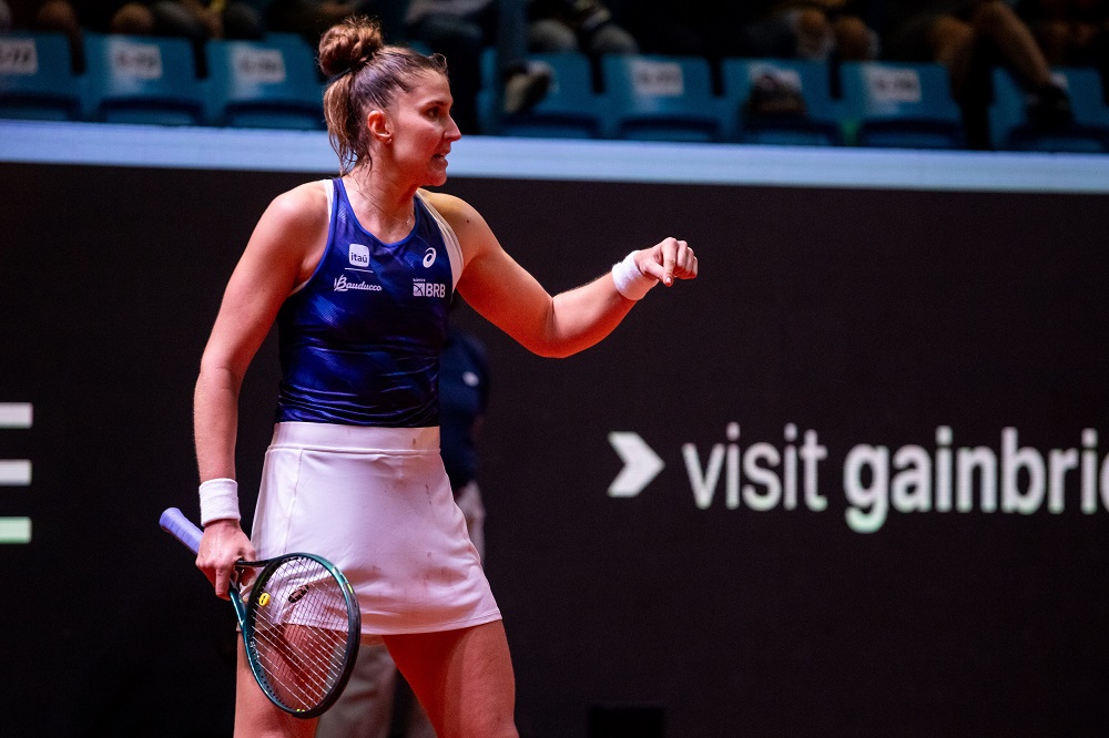 Bia Haddad vence Jazmin Ortenzi de virada na ‘Copa do Mundo’ do tênis feminino Bia Haddad vence Jazmin Ortenzi de virada na ‘Copa do Mundo’ do tênis feminino