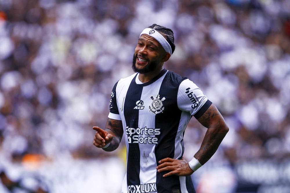 Corinthians vence Cruzeiro e sonha com vaga na Libertadores Corinthians vence Cruzeiro e sonha com vaga na Libertadores