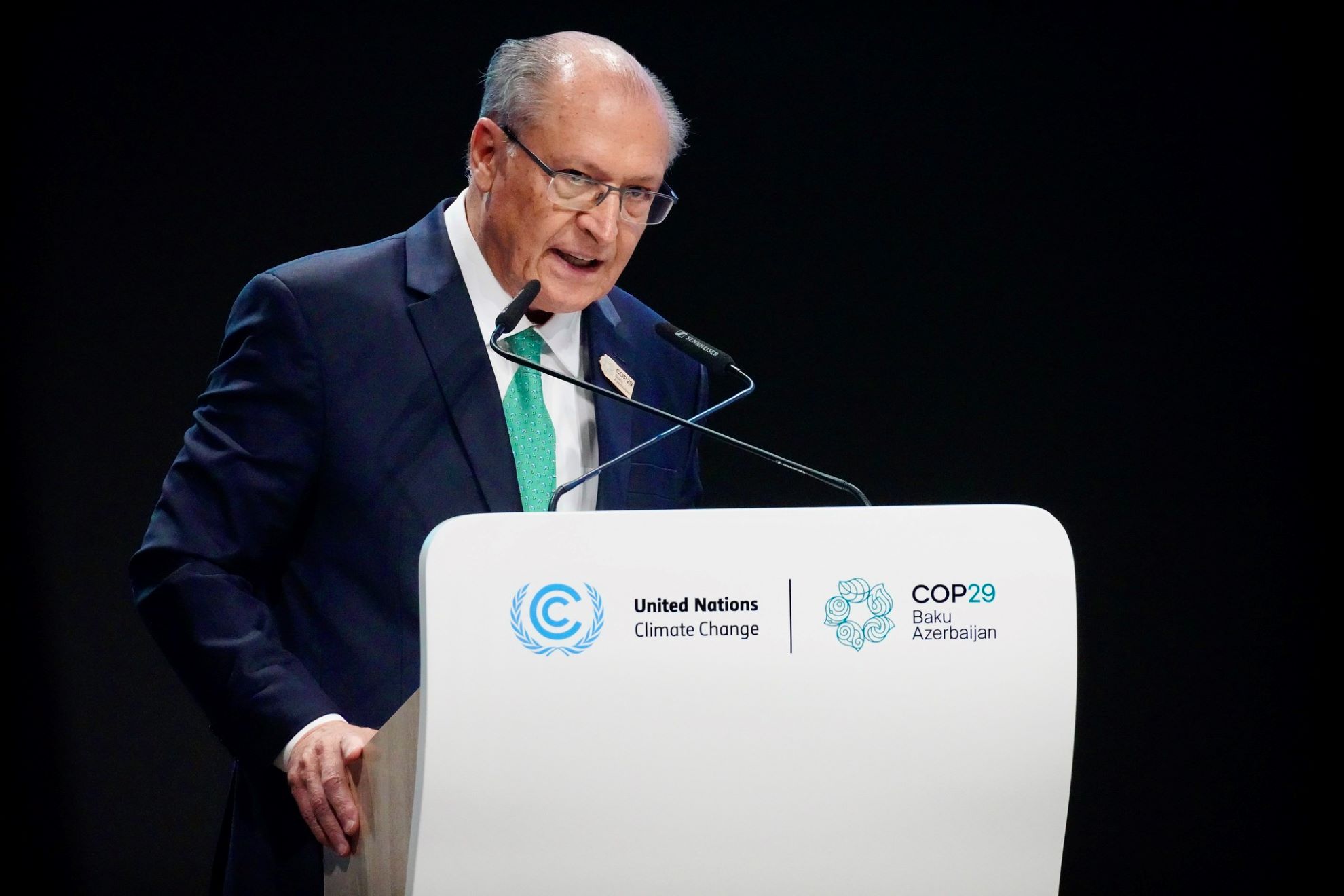 Desmatamento zero para quem? Brasil não é claro em proposta apresentada na COP29 Desmatamento zero para quem? Brasil não é claro em proposta apresentada na COP29
