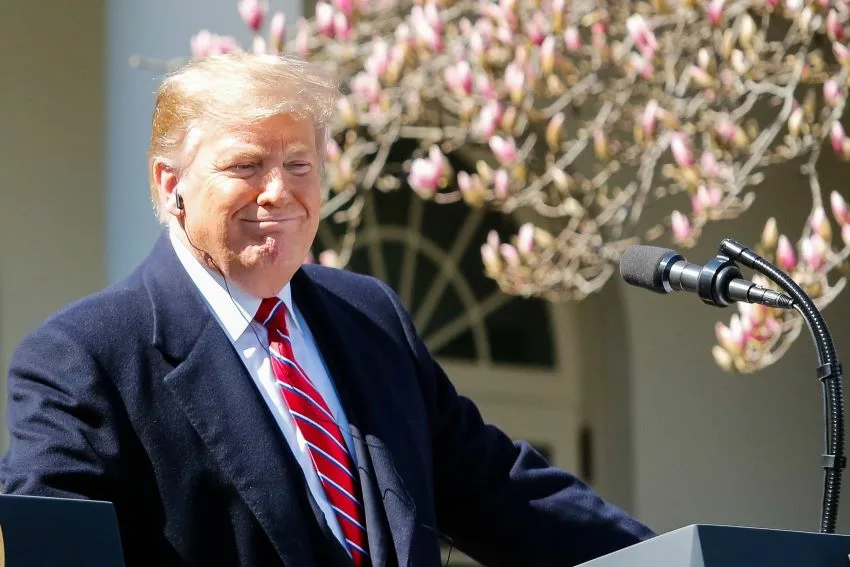Eleição de Trump coloca dúvidas sobre o futuro de VEs nos EUA Eleição de Trump coloca dúvidas sobre o futuro de VEs nos EUA