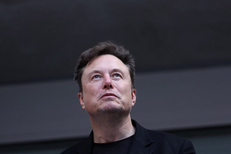 Elon Musk anuncia entrada no mercado de videogames