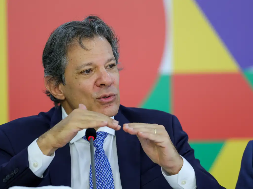 Especialistas consideram ‘bastante decepcionante’ o pacote fiscal anunciado por Fernando Haddad Especialistas consideram ‘bastante decepcionante’ o pacote fiscal anunciado por Fernando Haddad
