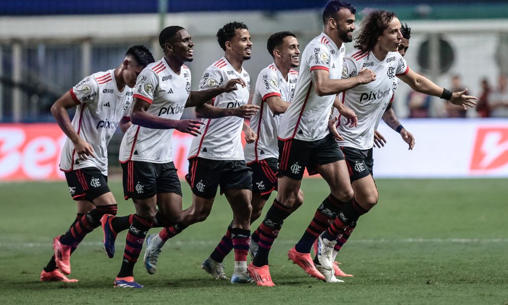 Flamengo vence o Cruzeiro e reassume a quarta colocação no Brasileiro Flamengo vence o Cruzeiro e reassume a quarta colocação no Brasileiro