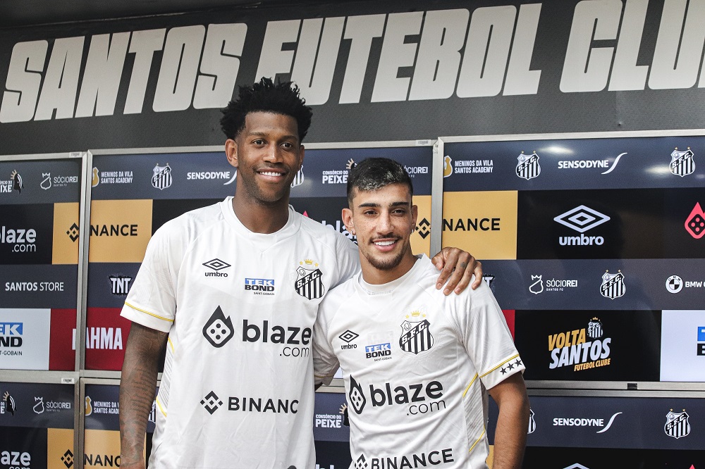 Gil anuncia aposentadoria após retorno do Santos à Série-A Gil anuncia aposentadoria após retorno do Santos à Série-A