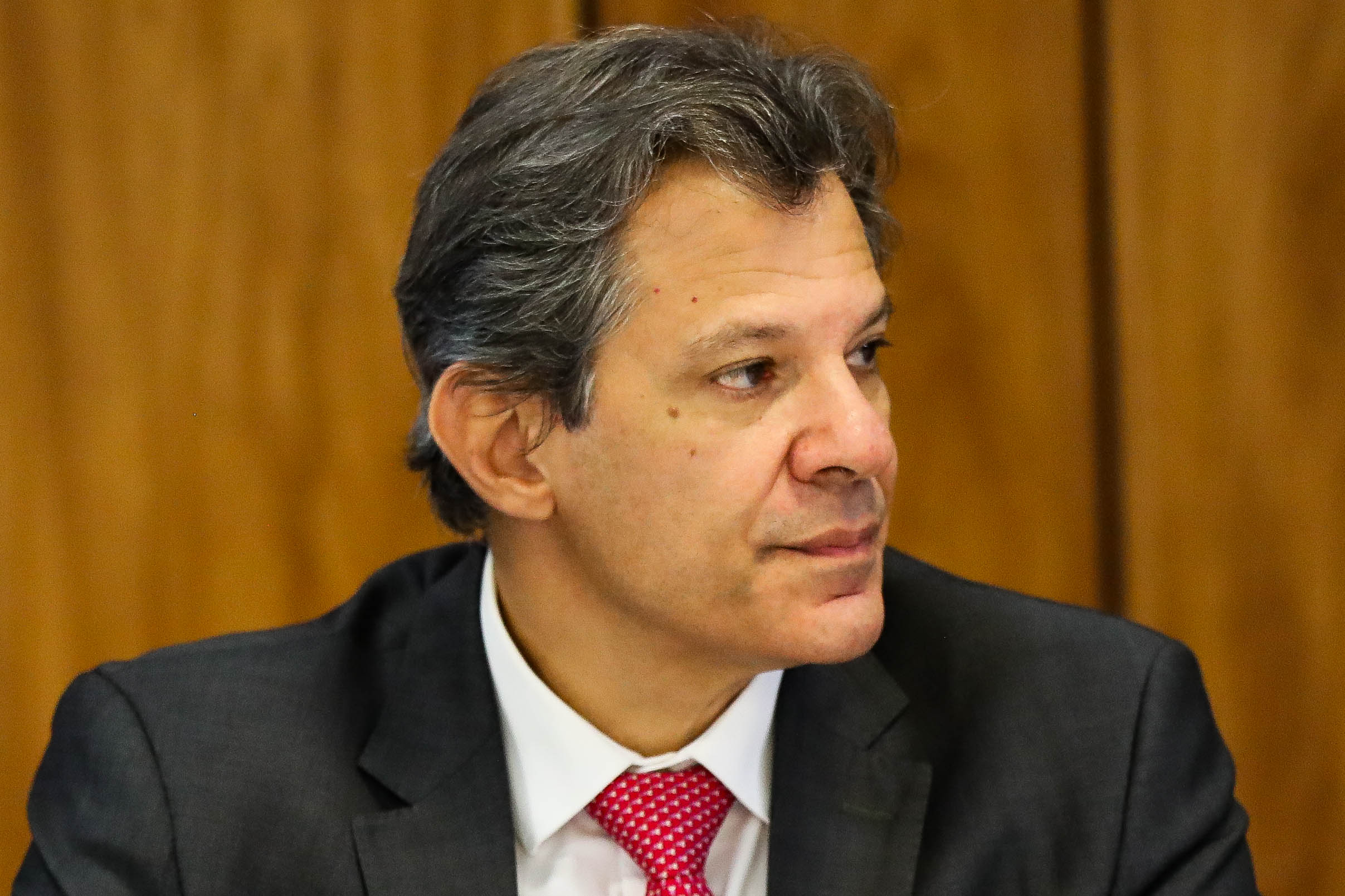Haddad diz que corte de gastos está pronto e depende de Defesa Haddad diz que corte de gastos está pronto e depende de Defesa