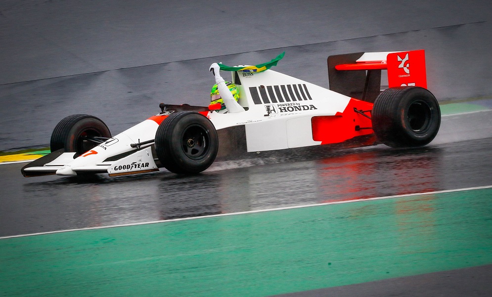Lewis Hamilton pilota McLaren histórica de Ayrton Senna e homenageia piloto brasileiro Lewis Hamilton pilota McLaren histórica de Ayrton Senna e homenageia piloto brasileiro
