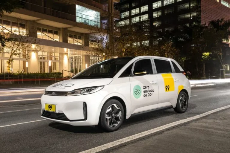 Motorista da 99 tem cashback ao alugar wallbox para carro elétrico