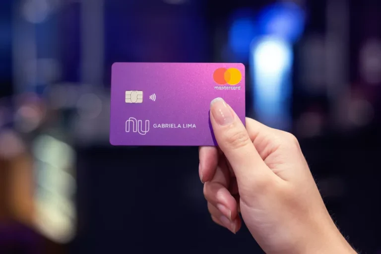 Nubank chega a 100 milhões de clientes