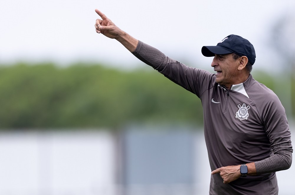O Corinthians é maior do que o Vasco? Bate-Pronto discute afirmação polêmica de Ramón Díaz O Corinthians é maior do que o Vasco? Bate-Pronto discute afirmação polêmica de Ramón Díaz