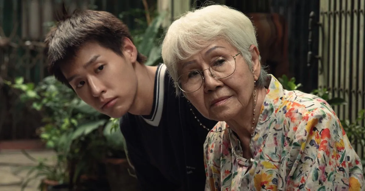 O drama tailandês “How to Make Millions Before Grandma Dies”, que vem ganhando destaque por meio do boca a boca, causou surpresa ao ser incluído na lista pré-Oscar. O drama tailandês “How to Make Millions Before Grandma Dies”, que vem ganhando destaque por meio do boca a boca, causou surpresa ao ser incluído na lista pré-Oscar.