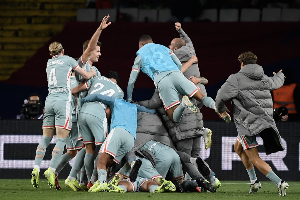 Atlético de Madrid vence Barcelona de virada e lidera LaLiga Atlético de Madrid vence Barcelona de virada e lidera LaLiga
