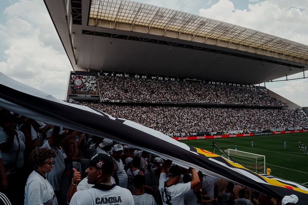 Corinthians obtém liminar para suspensão de cobranças por 60 dias Corinthians obtém liminar para suspensão de cobranças por 60 dias