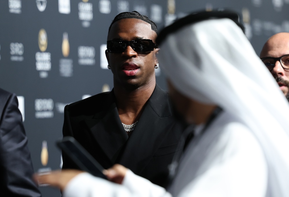 Cristiano Ronaldo afirma que Vinícius Júnior merecia a Bola de Ouro 2024 Cristiano Ronaldo afirma que Vinícius Júnior merecia a Bola de Ouro 2024